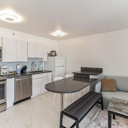 Sea View Condos At The Waikiki Banyan - Free Parking! Honolulu Exterior foto